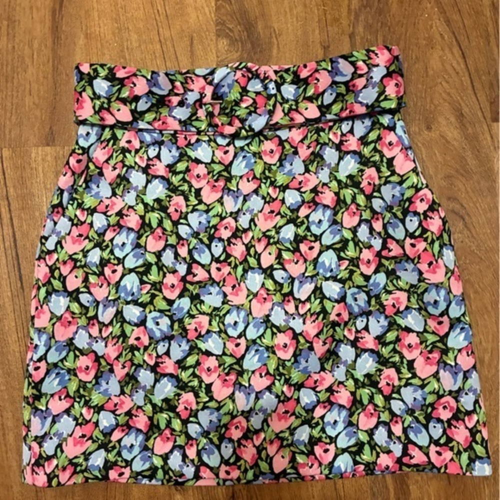 NWT Zara Black Floral Lined Skirt with Invisible Zipper, Pockets & Belt